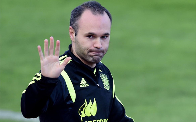 Iniesta: Fajnie, że gramy u siebie