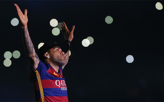 Alves odchodzi z Barcelony!