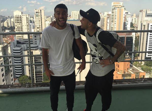 Rafinha i Neymar już w Brazylii