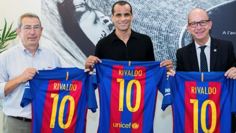 Rivaldo wraca do Barcelony