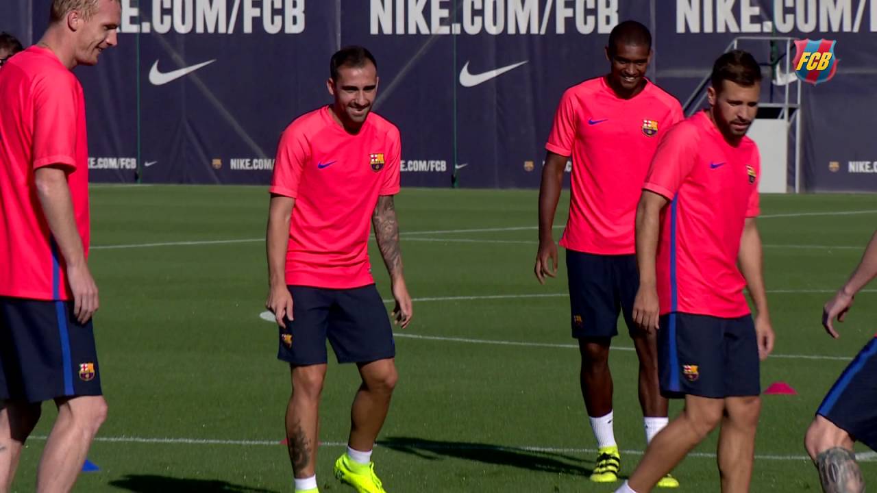 Trening z Messim i Paco Alcácerem