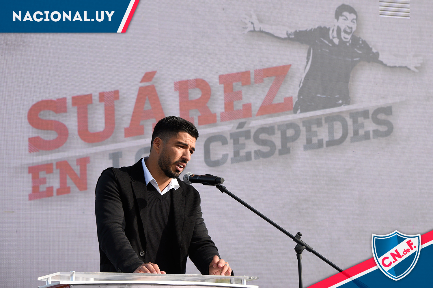 Suarez uhonorowany przez Nacional