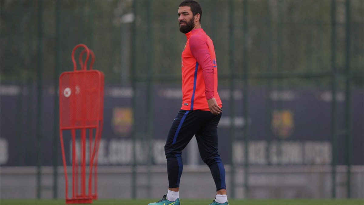 Arda Turan gotowy do gry