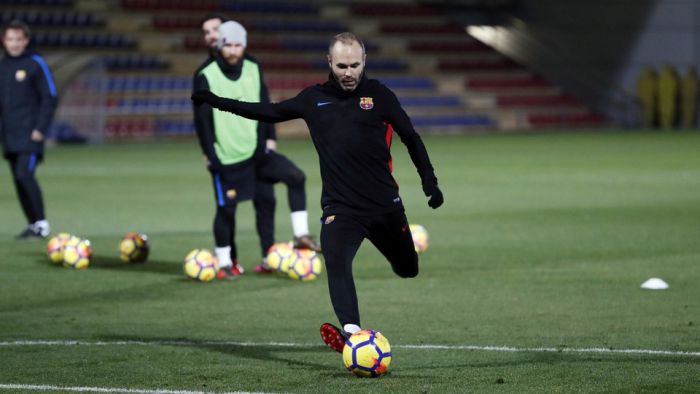 Iniesta i Masche w kadrze na Deportivo