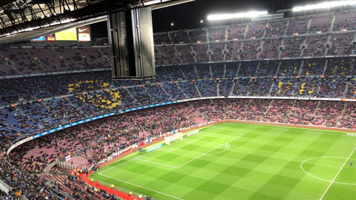 Bardzo słaba frekwencja na Camp Nou