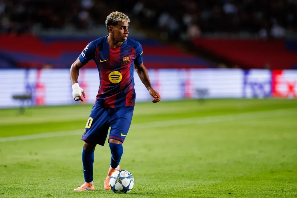 FC Barcelona - Lamine Yamal 4