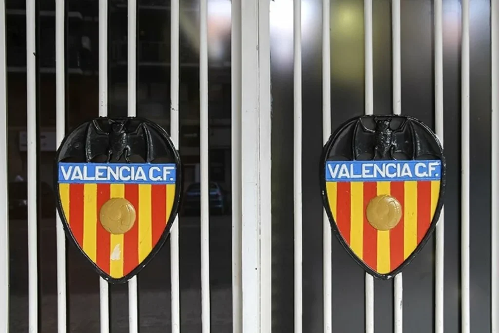 Valencia CF – FC Barcelona oceny piłkarzy po spotkaniu (06.09.2026) Valencia CF - logo herb 3